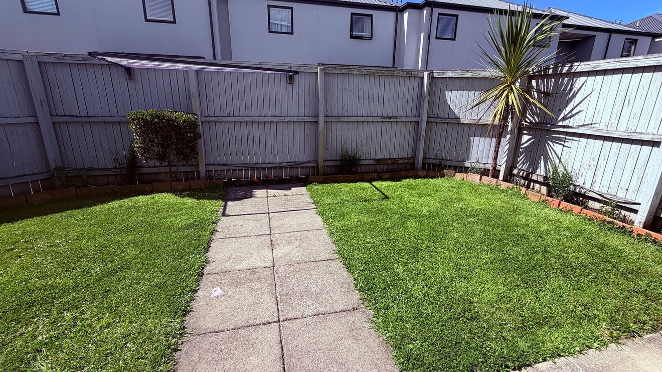 2/19 Hills Road, Edgeware, Christchurch - Carousel 10