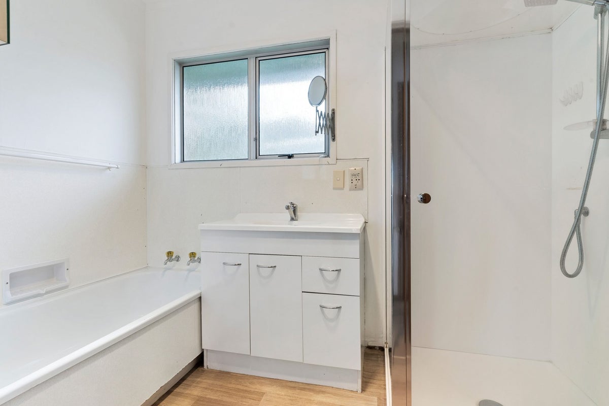 1/2 Hart Road, Hauraki, Auckland - Carousel 15
