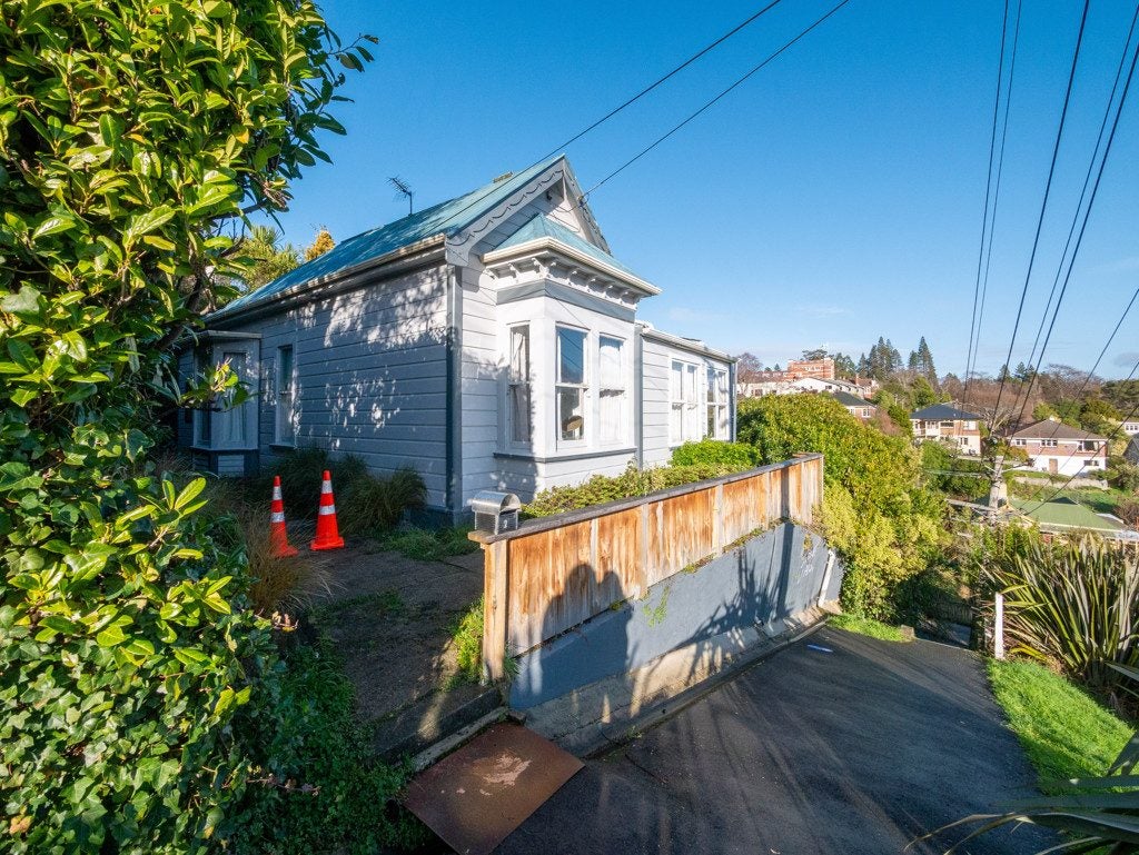 2 Taine Street, North East Valley, Dunedin - Carousel 1