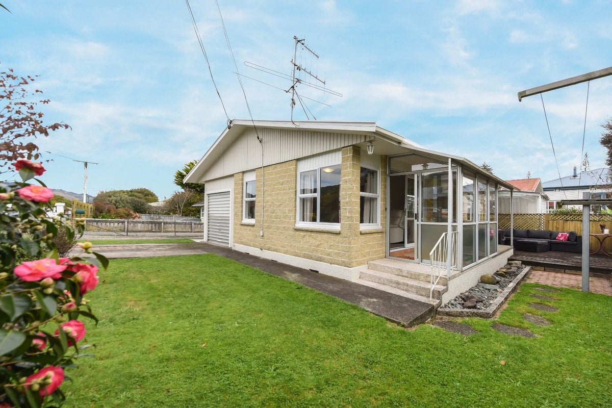 2 Willow Avenue, Stoke, Nelson - Carousel 1