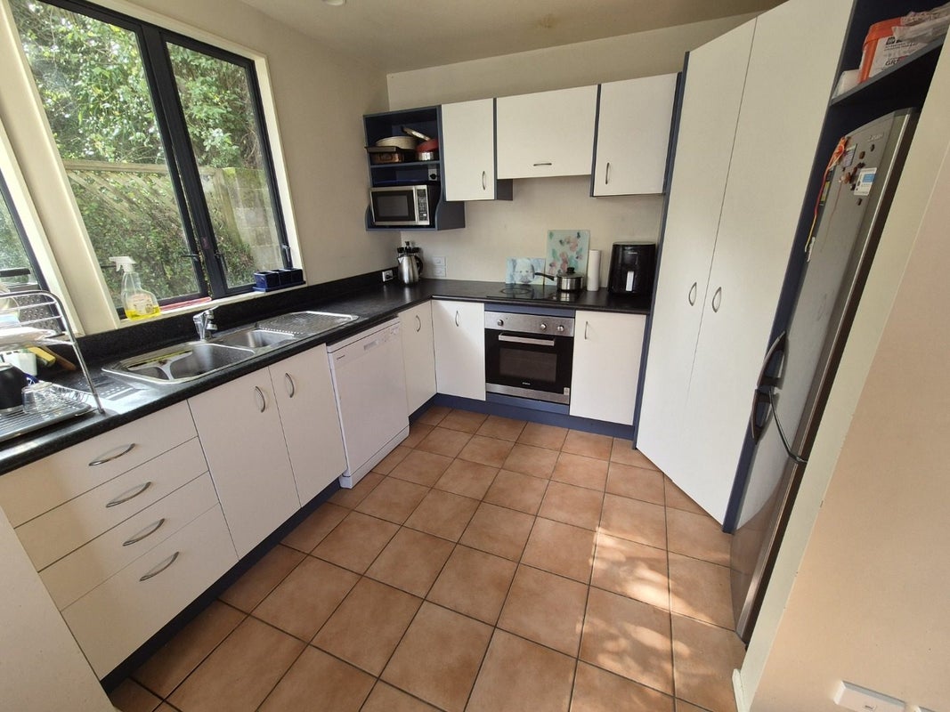 42 Thurleigh Grove, Karori, Wellington - Carousel 2