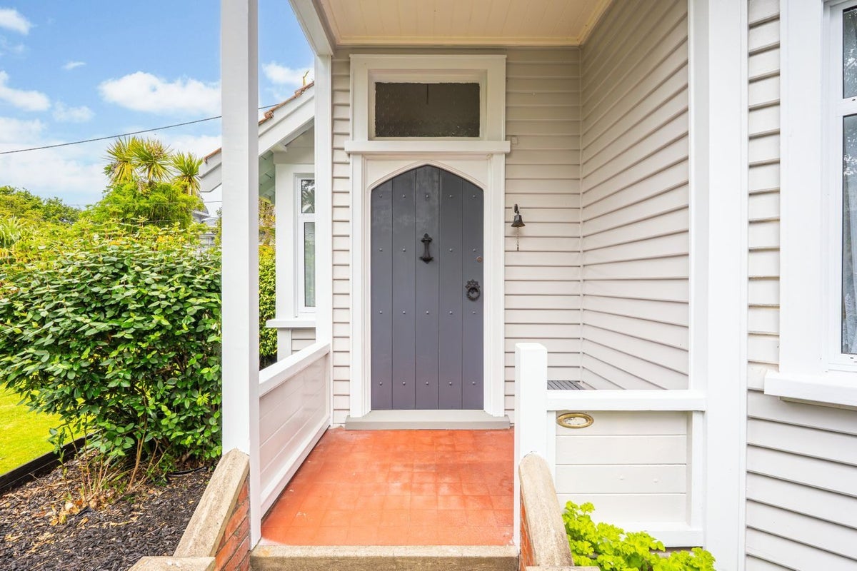 52 Parsons Street, Saint Johns Hill, Whanganui - Carousel 2