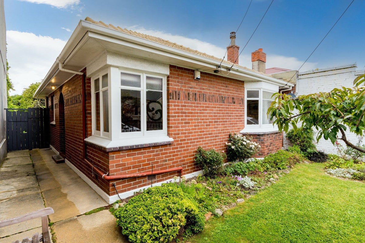 5 Peel Street, Mornington, Dunedin - Carousel 1
