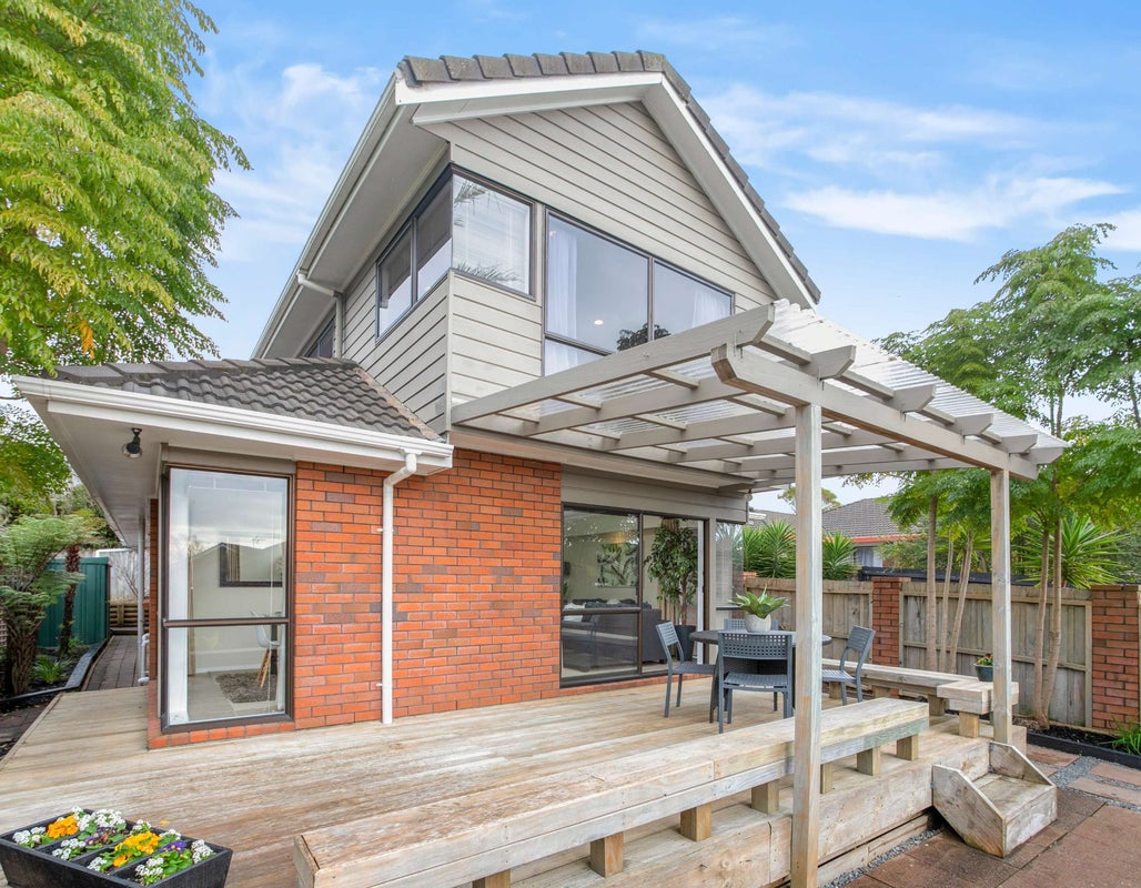 90A Simmental Crescent, Somerville, Manukau - Carousel 1