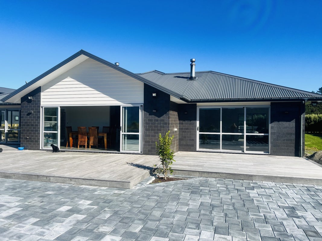 136 Fairview Drive, Birchville, Upper Hutt - Carousel 1