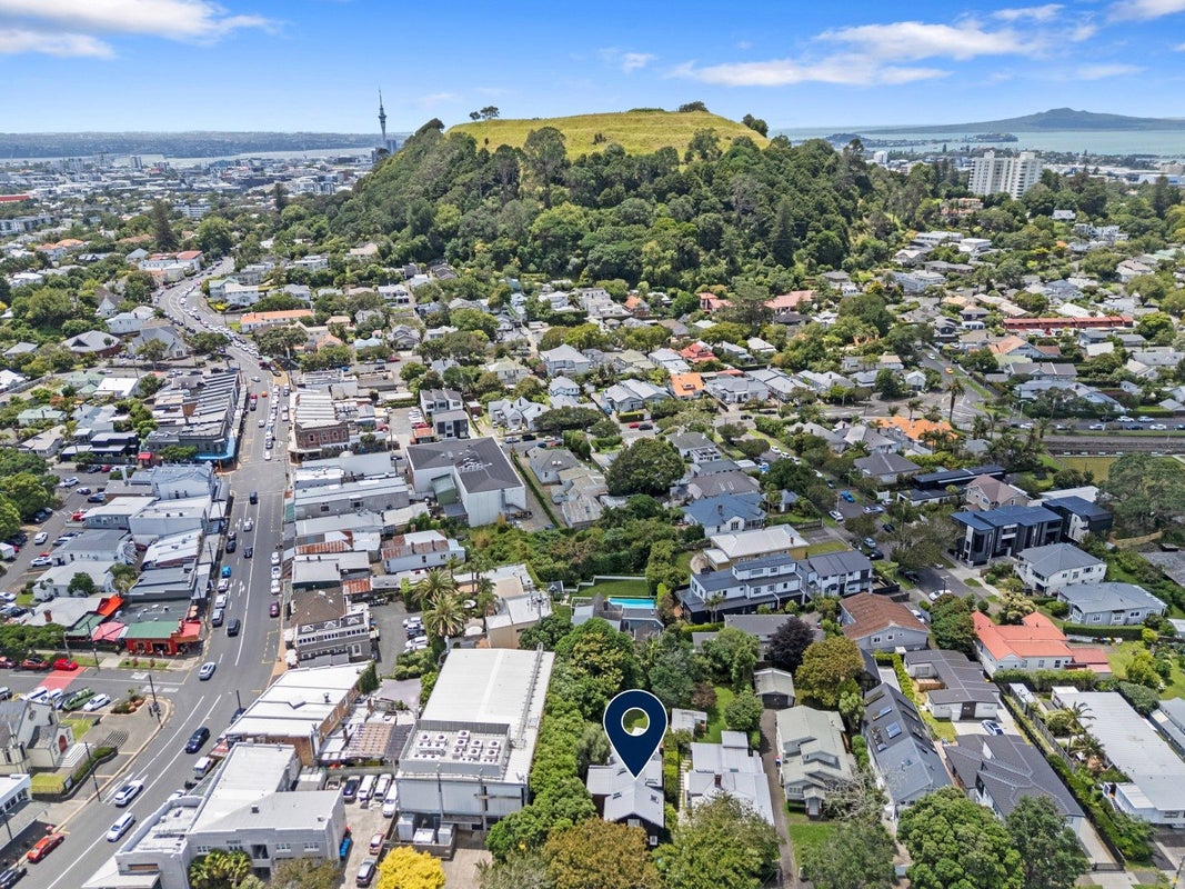 4 Poronui Street, Mount Eden, Auckland - Carousel 35