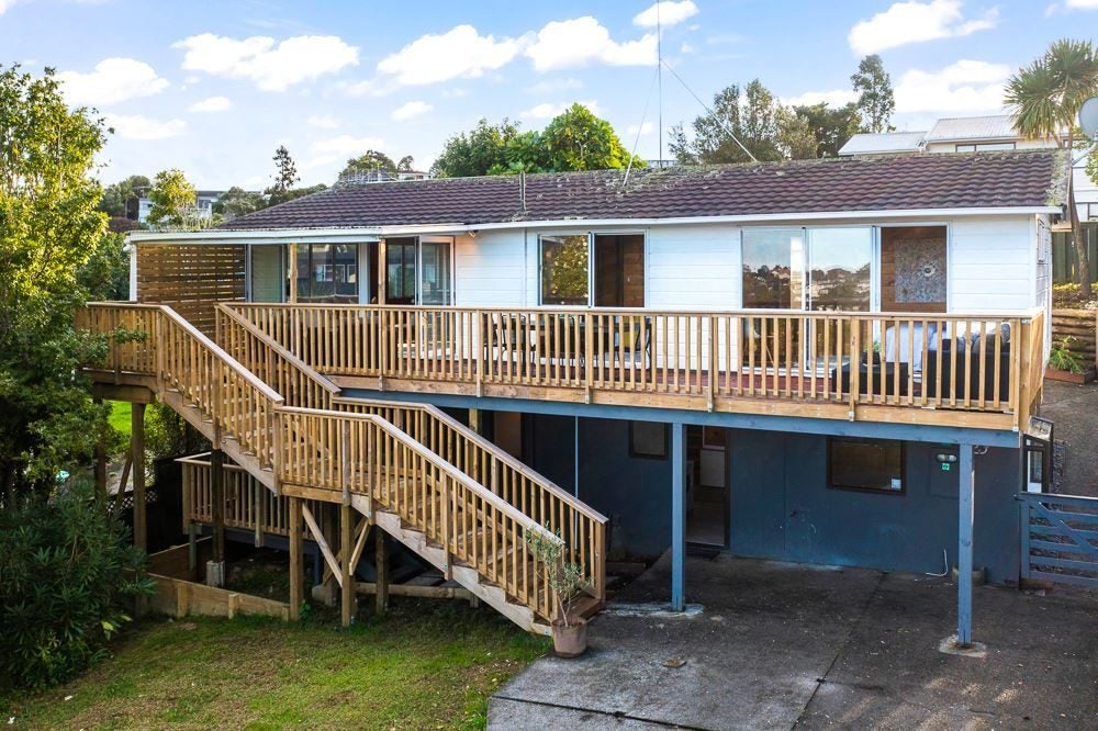 2 Dunraven Place, Torbay, Auckland - Carousel 2