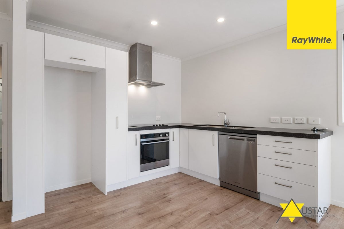 85A Atkinson Road, Titirangi, Auckland - Carousel 2