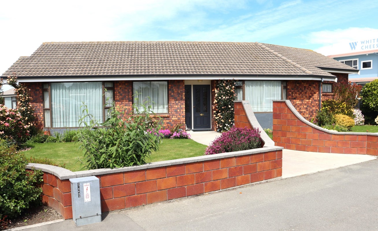 469A Thames Highway, Oamaru North, Oamaru - Carousel 1