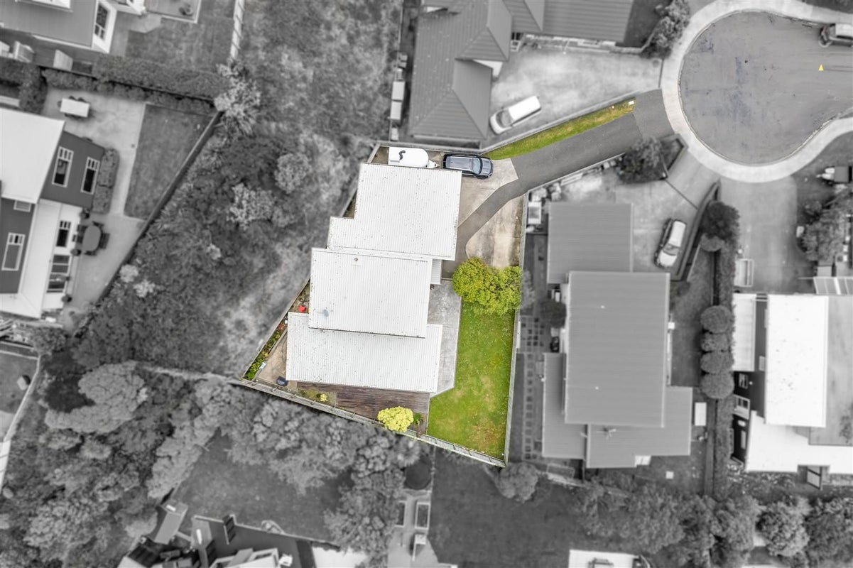 7 Halewood Grove, Churton Park, Wellington - Carousel 30