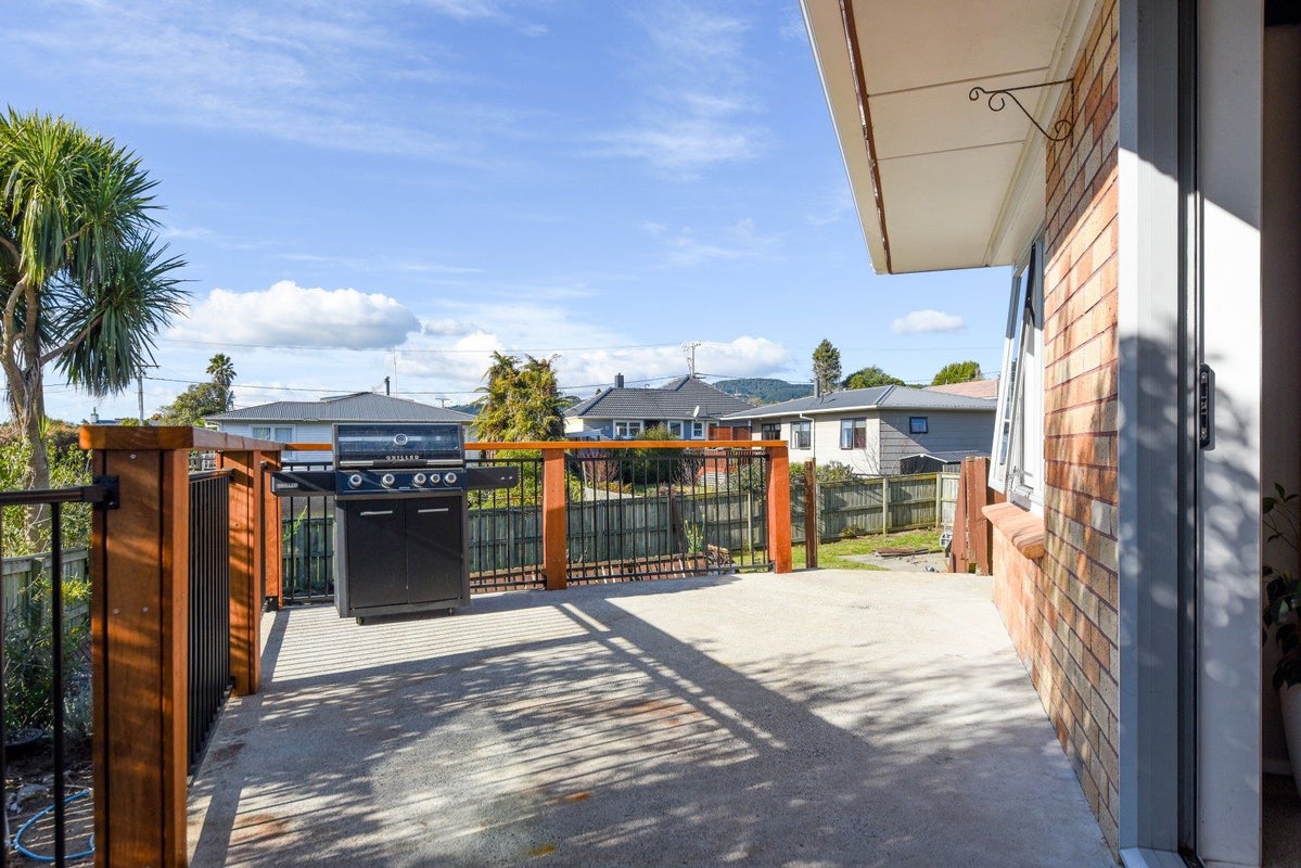 8 Elliott Crescent, Owhata, Rotorua - Carousel 11