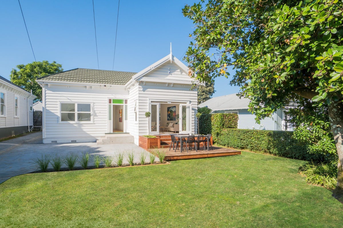 83 Trafalgar Street, Onehunga, Auckland - Carousel 1