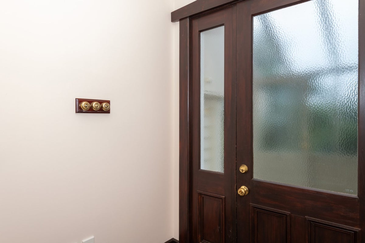 5 Lewisville Terrace, Thorndon, Wellington - Carousel 2