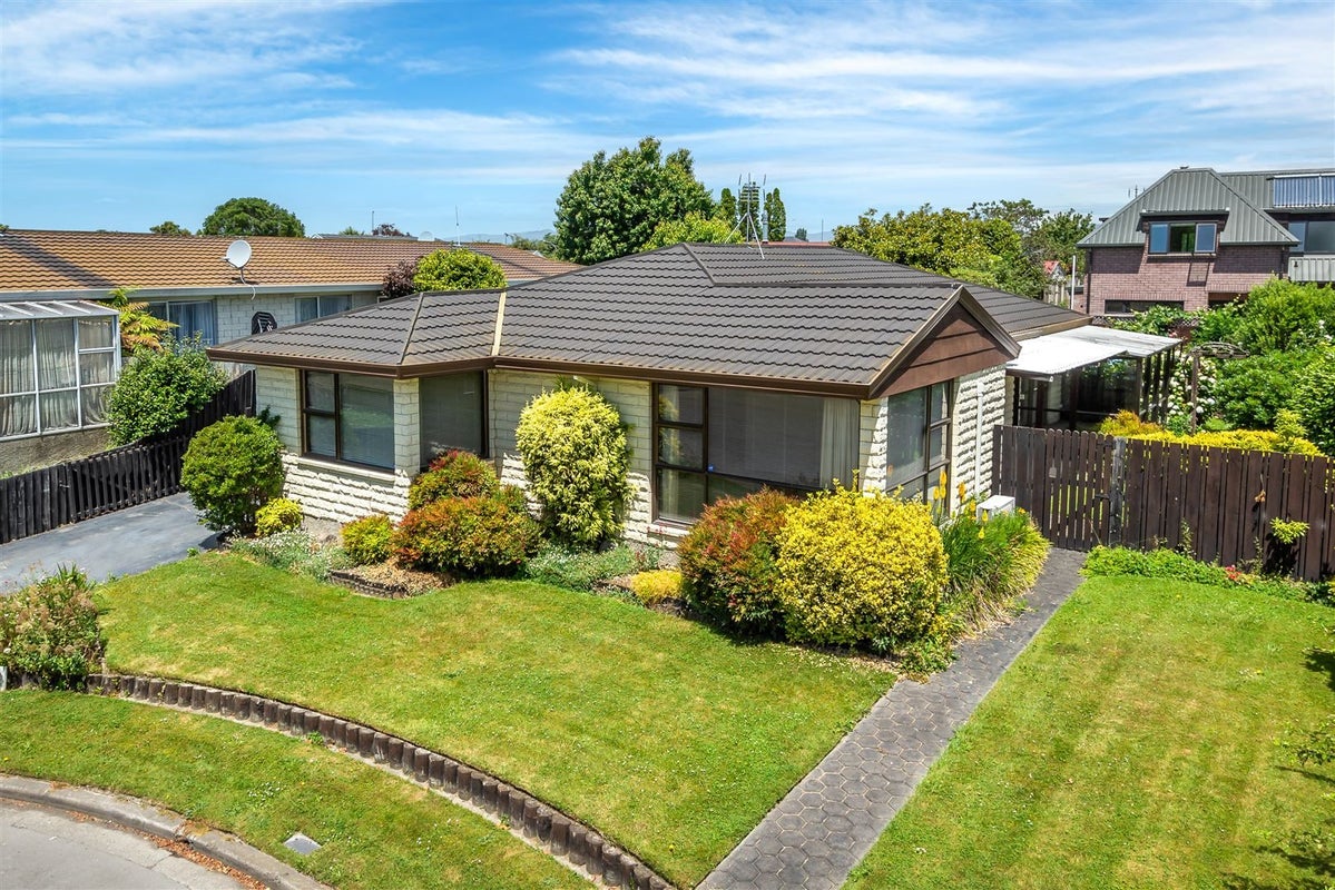 17 Wakelin Place, Redwood, Christchurch - Carousel 1