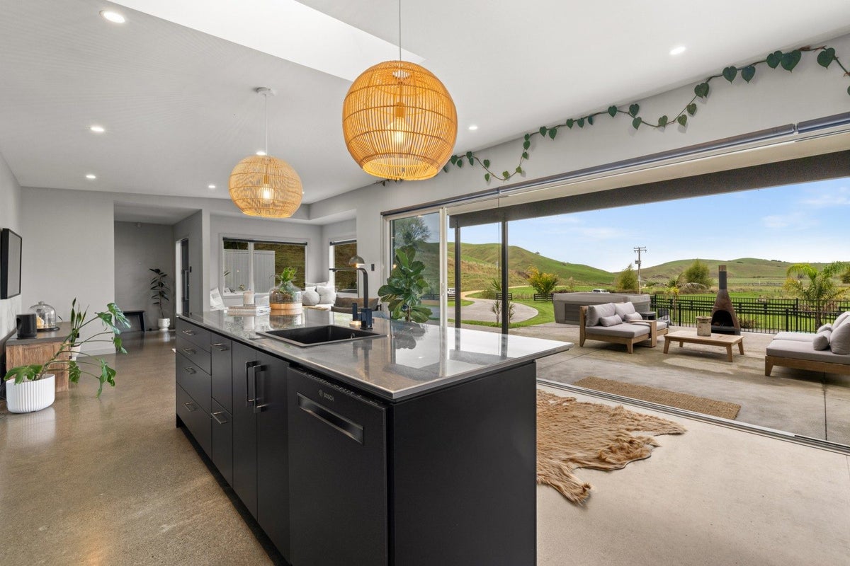 224 Seafield Road, Eskdale, Napier - Carousel 1