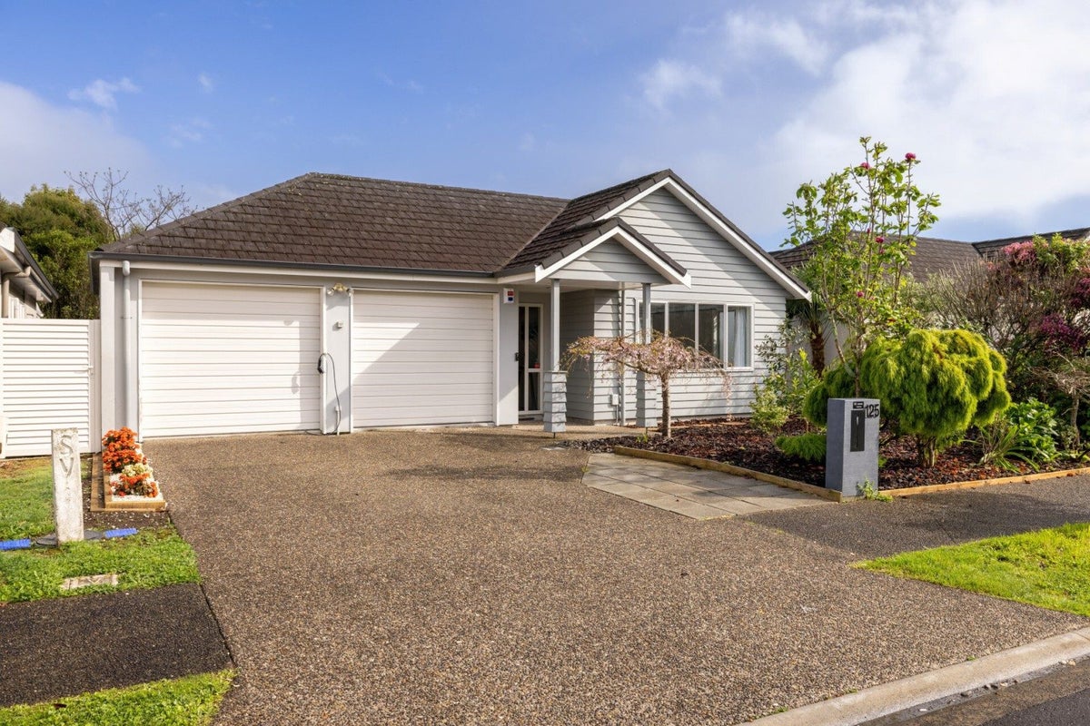125 Landing Drive, Pyes Pa, Tauranga - Carousel 2