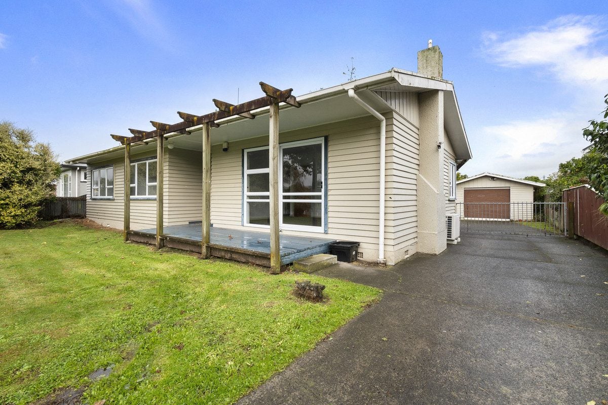 22 Waterloo Crescent, Hokowhitu, Palmerston North - Carousel 2