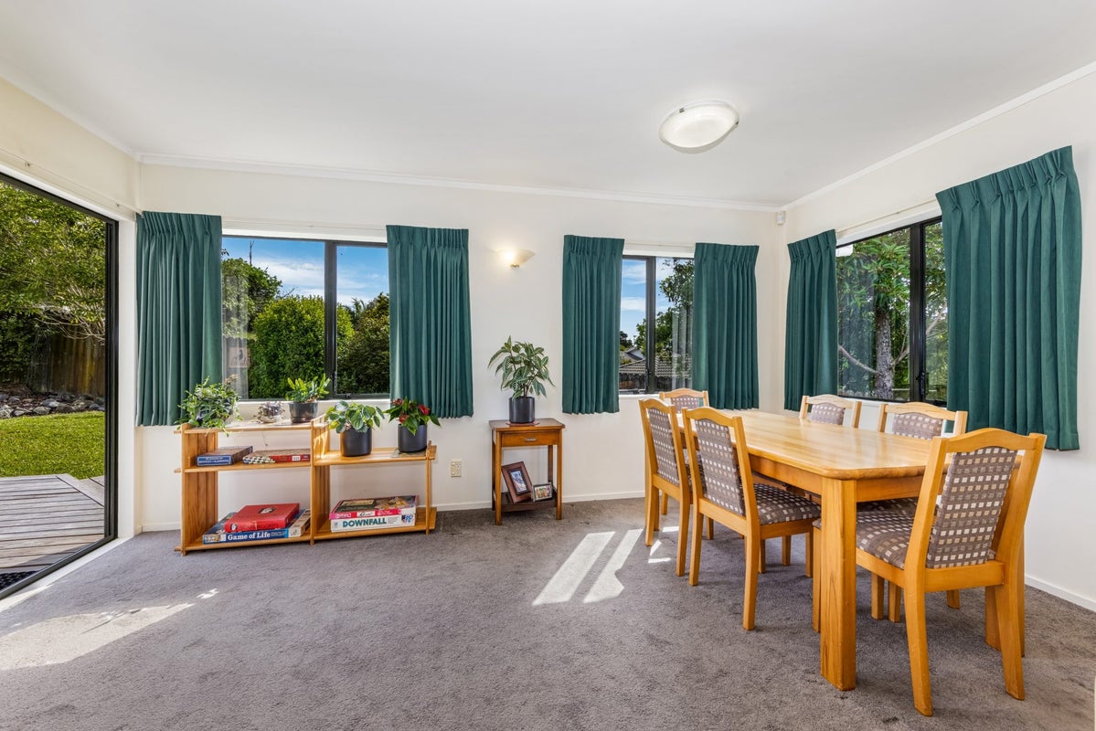 8 Millstream Drive, Henderson, Auckland - Carousel 2