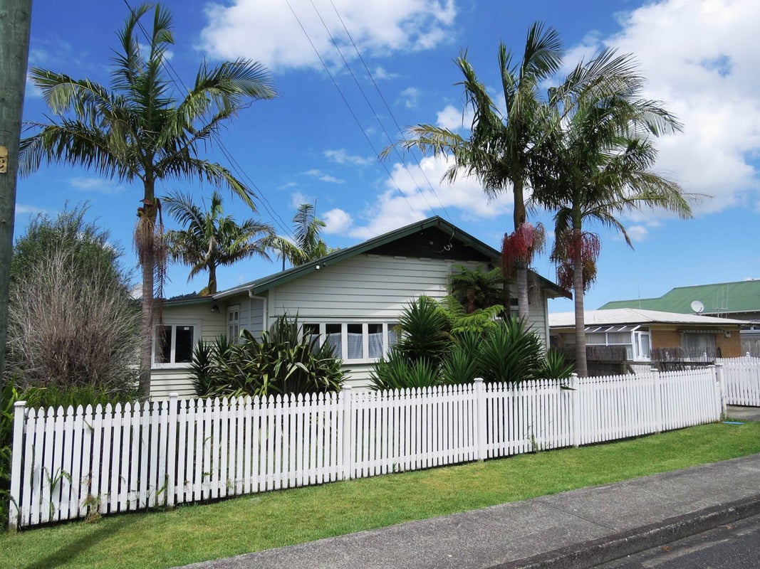 18 Keyte Street, Kensington, Whangarei - Carousel 1