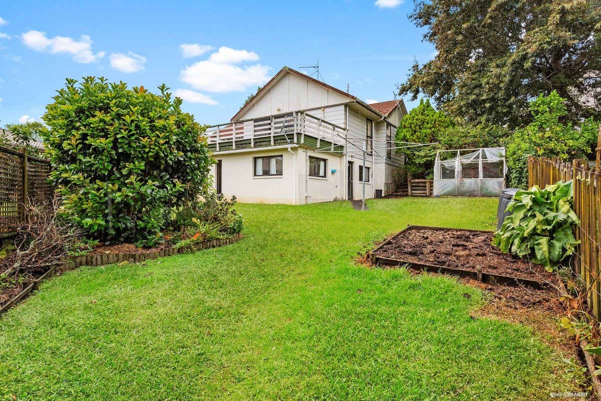 12 Augusta Place, Forrest Hill, Auckland - Carousel 15