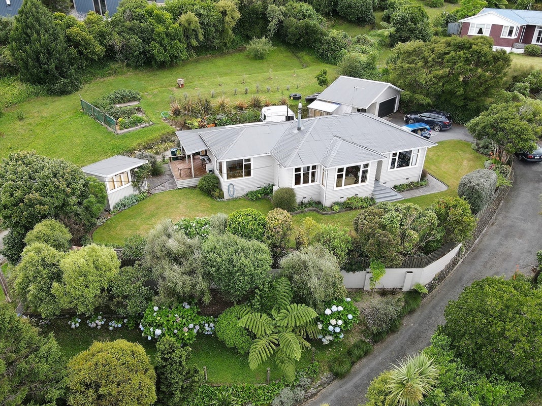 1 Ludlam Street, Featherston - Carousel 1