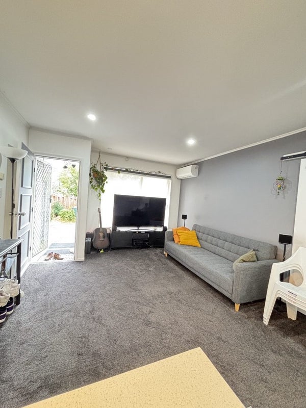 3/35 Brixton Road, Balmoral, Auckland - Carousel 2