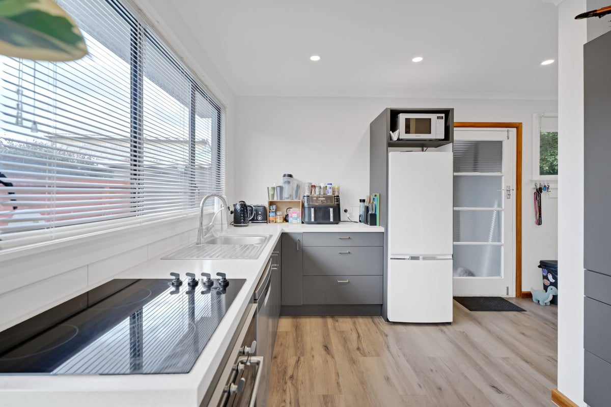 135 Ngamotu Road, Spotswood, New Plymouth - Carousel 2