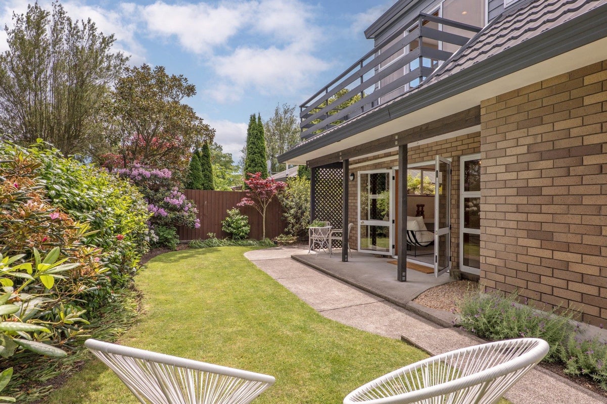 2/19 Manor Place, Bryndwr, Christchurch - Carousel 1