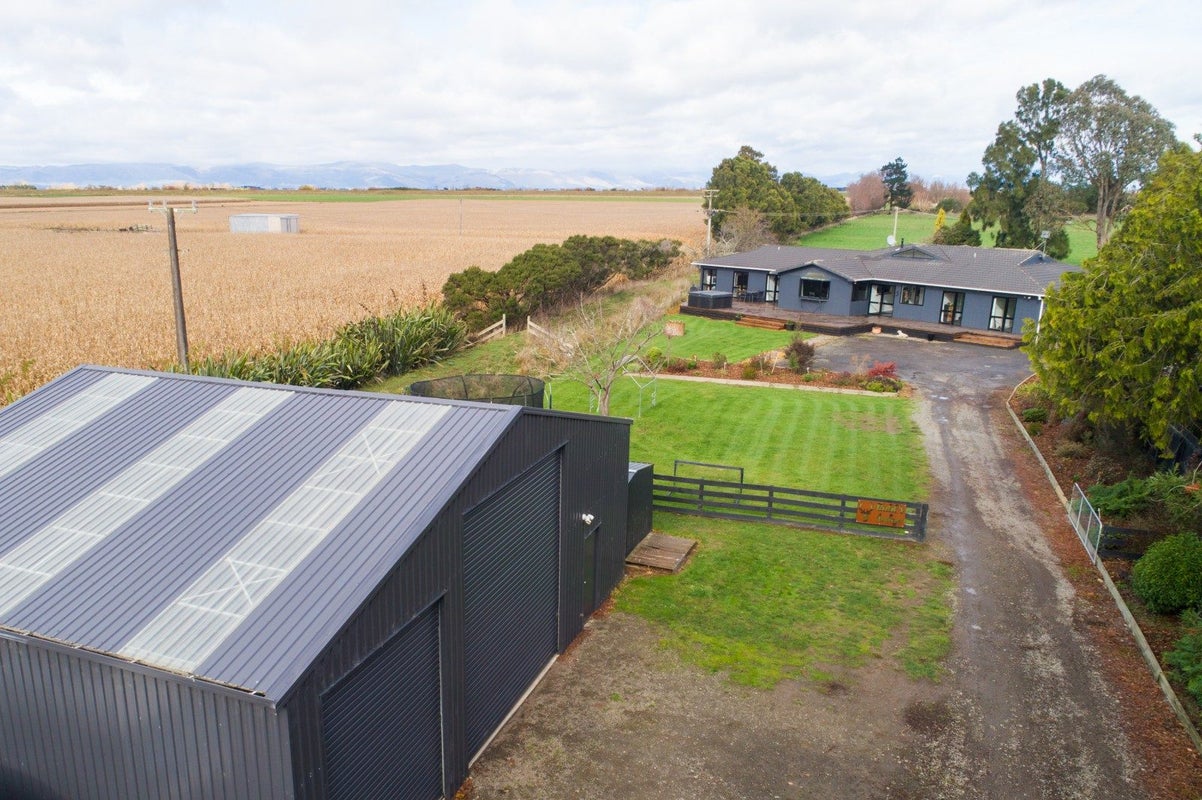 982A Rongotea Road, Rongotea, Palmerston North - Carousel 1