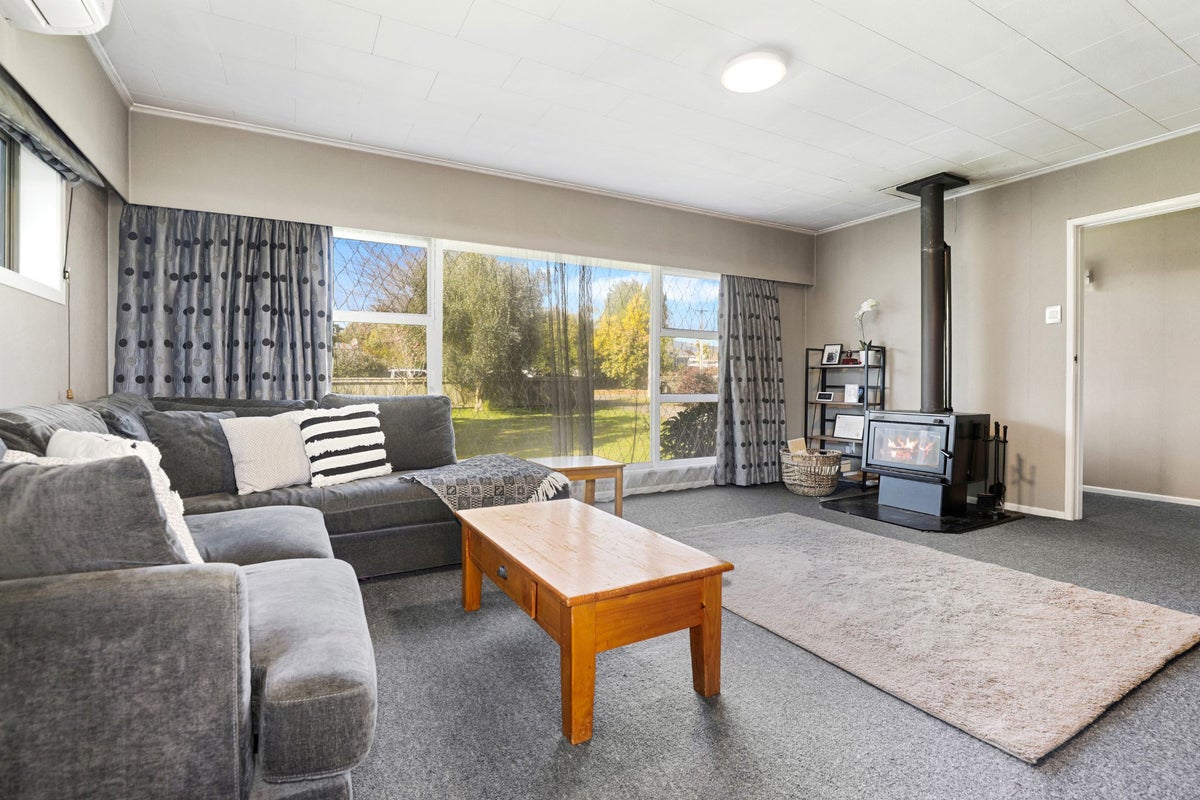 8 Glenfield Road, Owhata, Rotorua - Carousel 2
