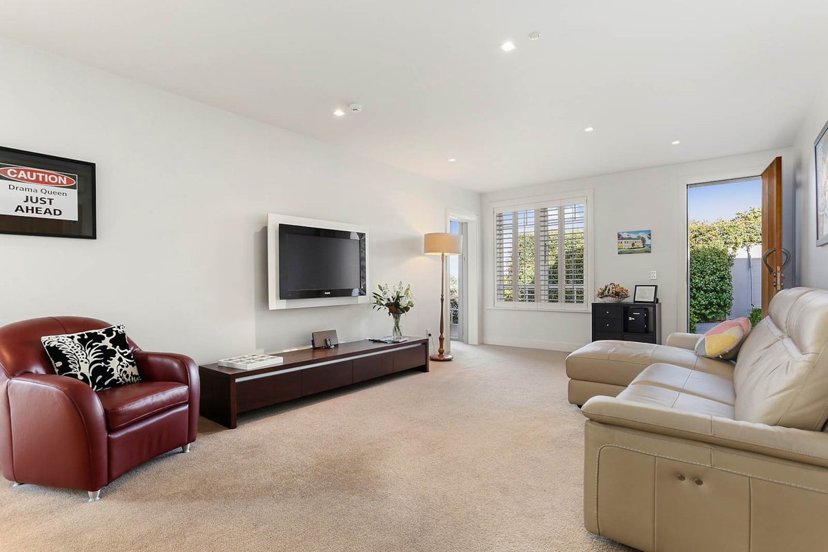 17A Calliope Road, Devonport, Auckland - Carousel 18