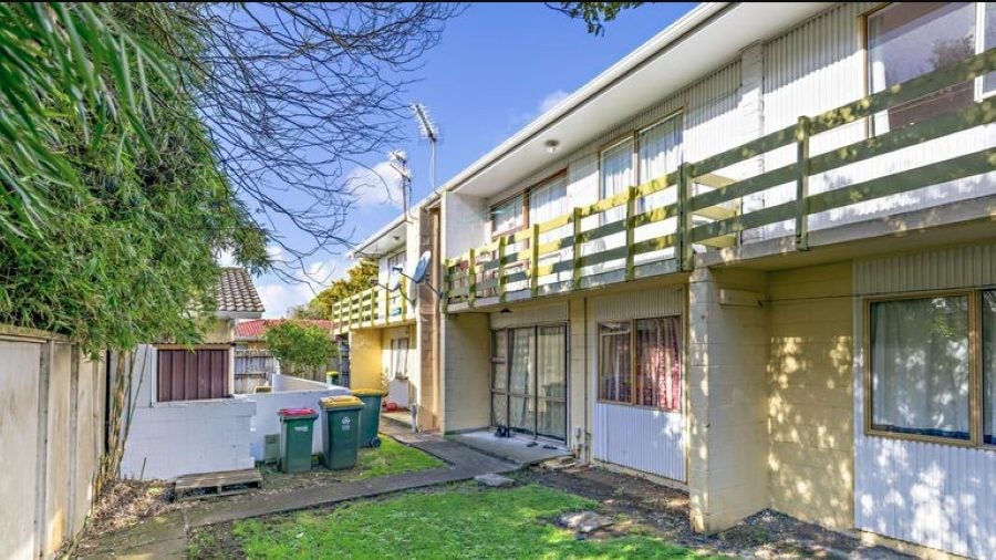 30K Puhinui Road, Manukau, Auckland - Carousel 1