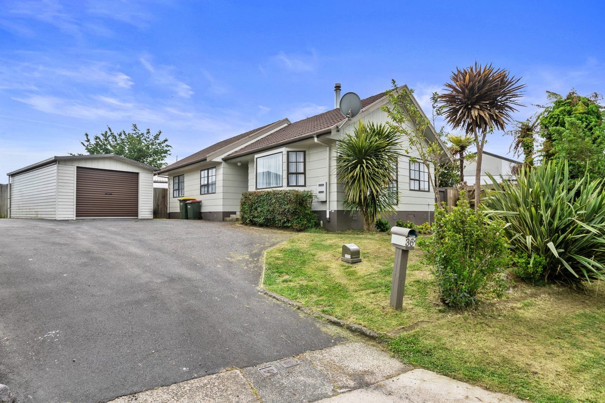 36A Pohutukawa Drive, Owhata, Rotorua - Carousel 1
