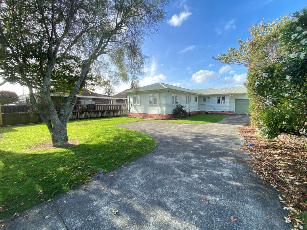 33 Prictor Street, Papakura, Papakura - Carousel 1