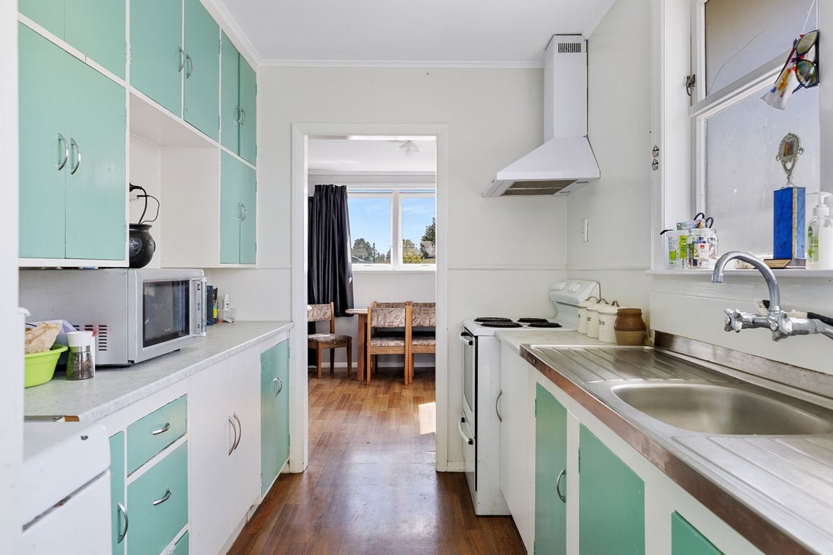 47 Hingaia Street, Turangi, Turangi - Carousel 2