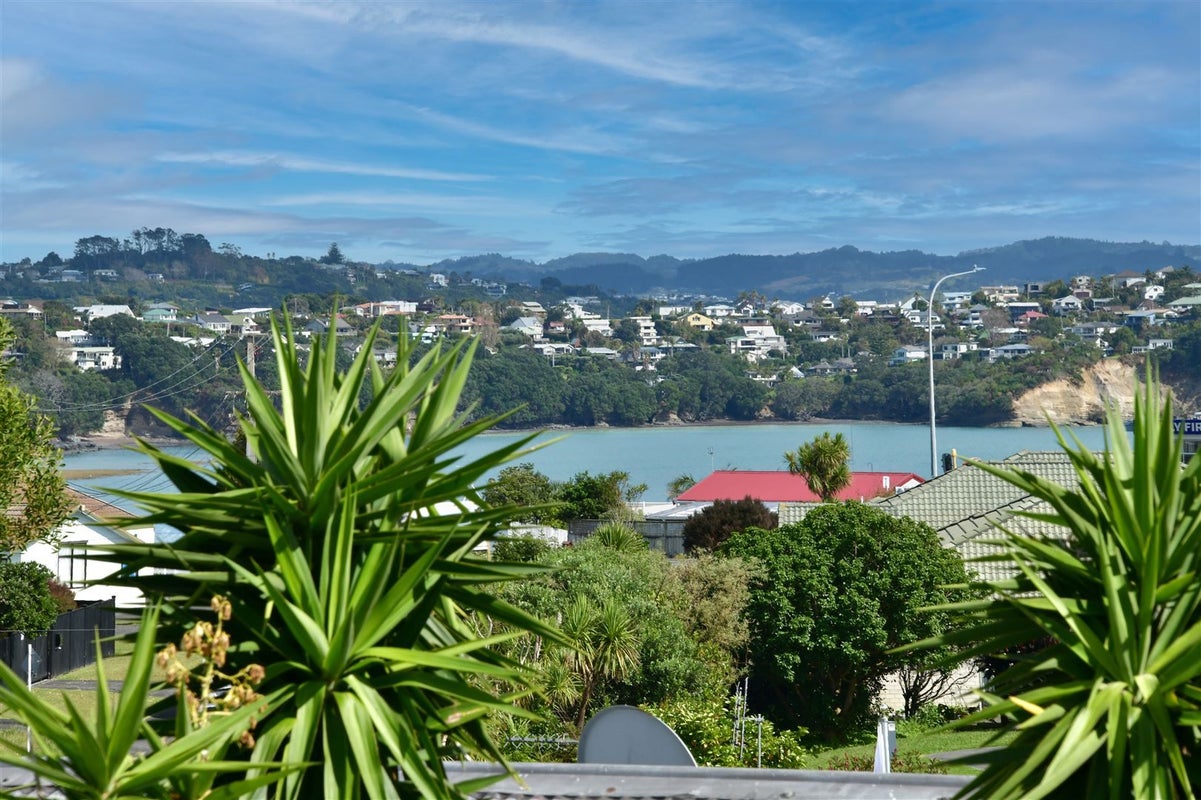 64A Tiri Road, Manly, Whangaparaoa - Carousel 1