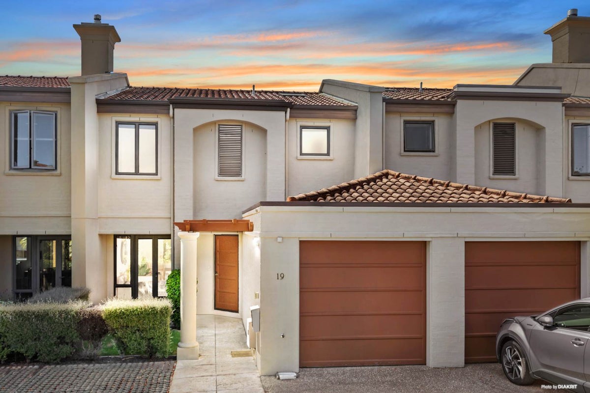 19/130 Gills Road, Albany Heights, Auckland - Carousel 2
