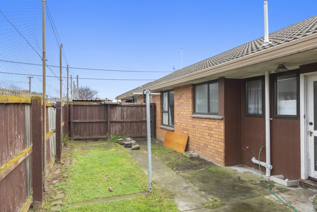 1/2 McHaffies Place, Wainoni, Christchurch - Carousel 14