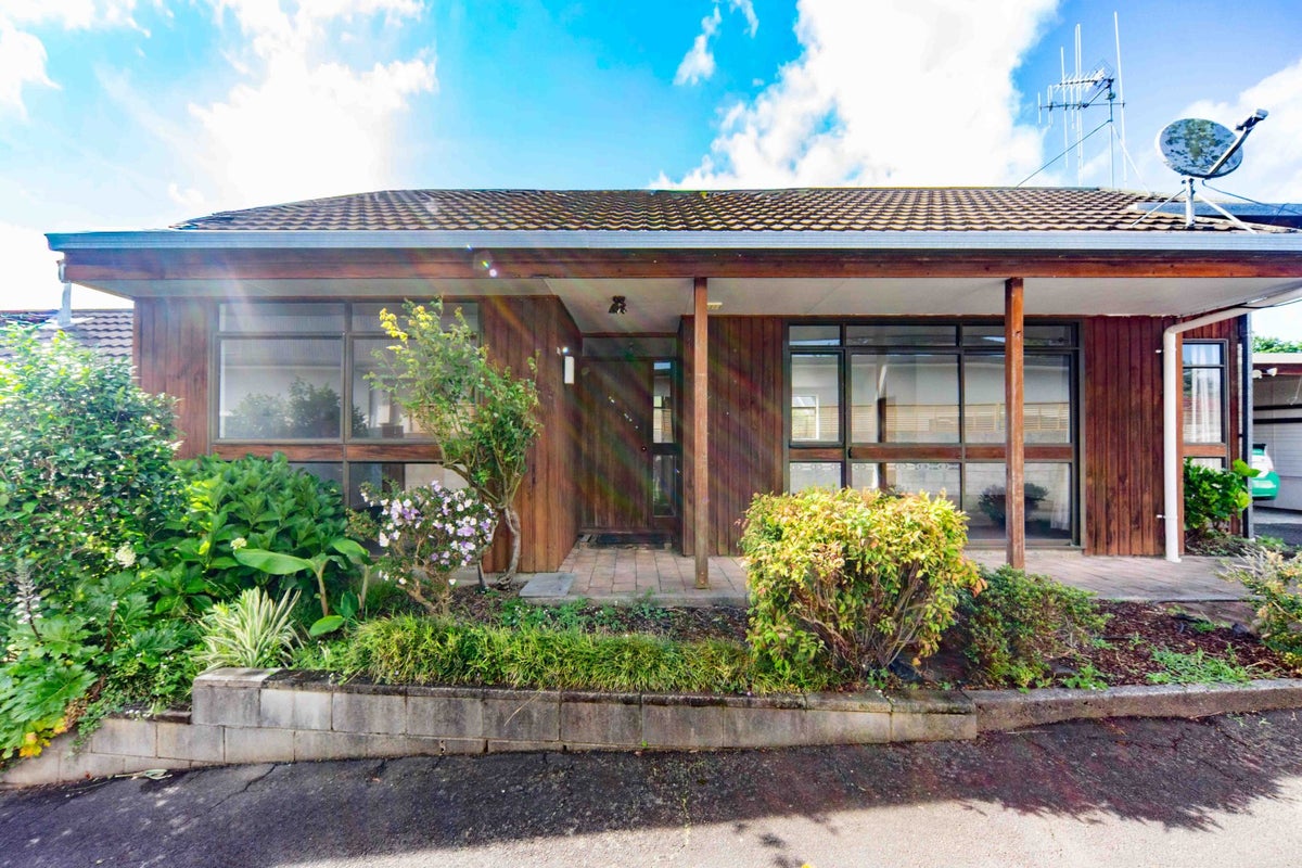 18C Clifton Road, Hamilton Central, Hamilton - Carousel 1
