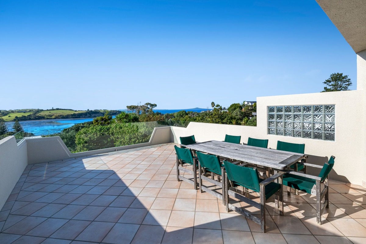 33 Everard Avenue, Army Bay, Whangaparaoa - Carousel 2