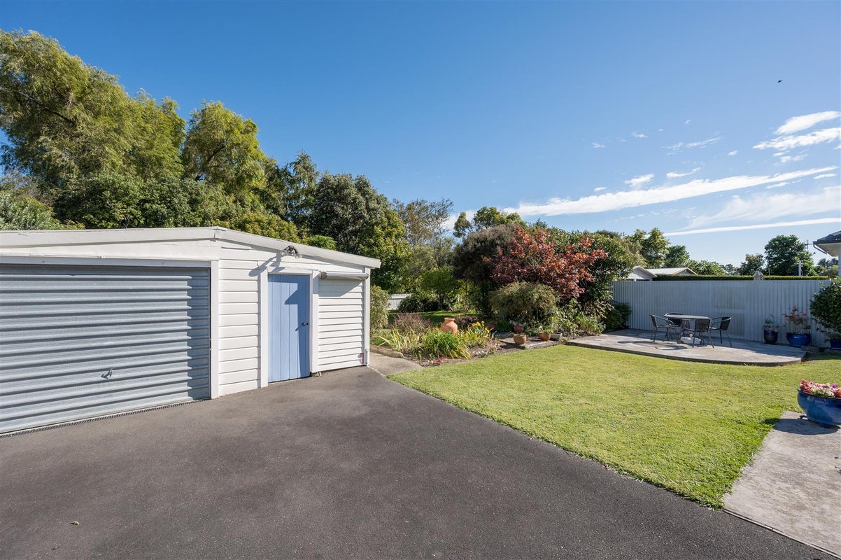 21 North Road, The Wood, Nelson - Carousel 19