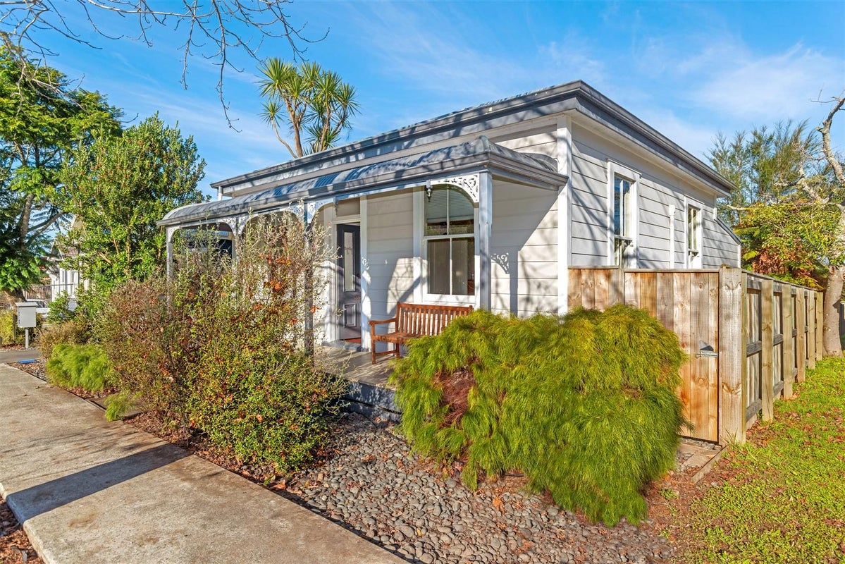 184 Russell Street, Whataupoko, Gisborne - Carousel 2