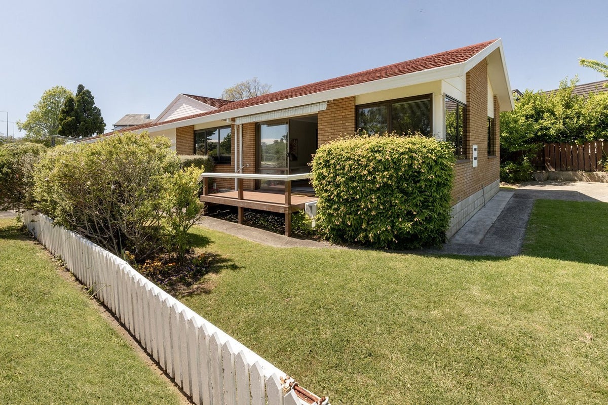 266B Ngatai Road, Otumoetai, Tauranga - Carousel 1