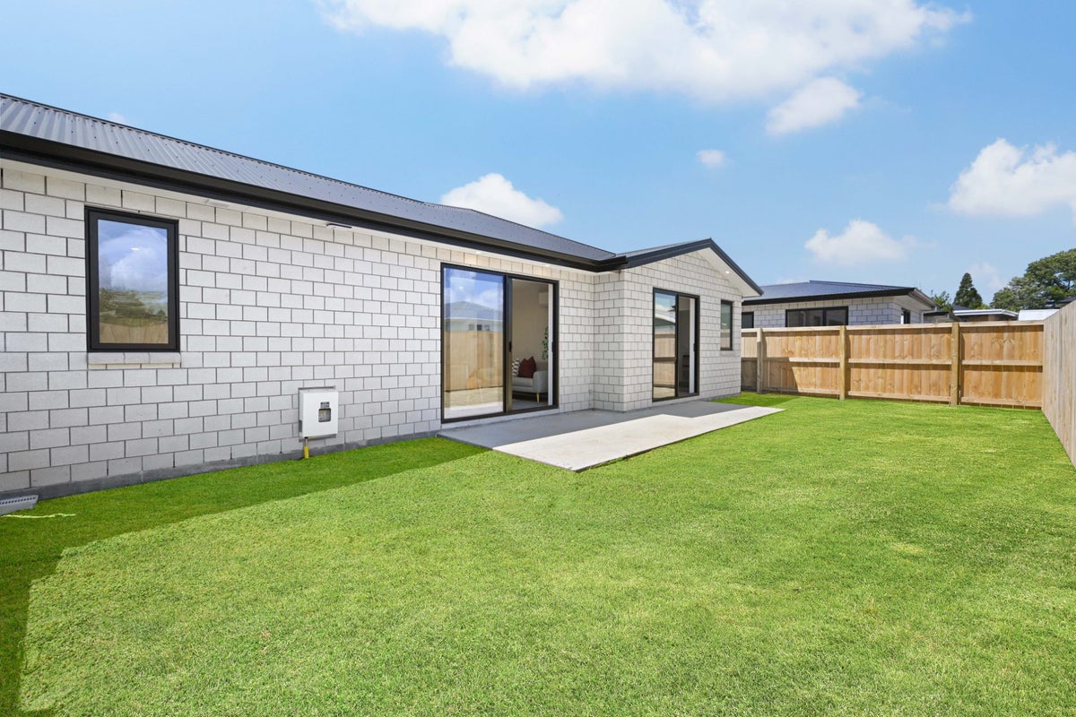 1 Michael Avenue, Dinsdale, Hamilton - Carousel 2