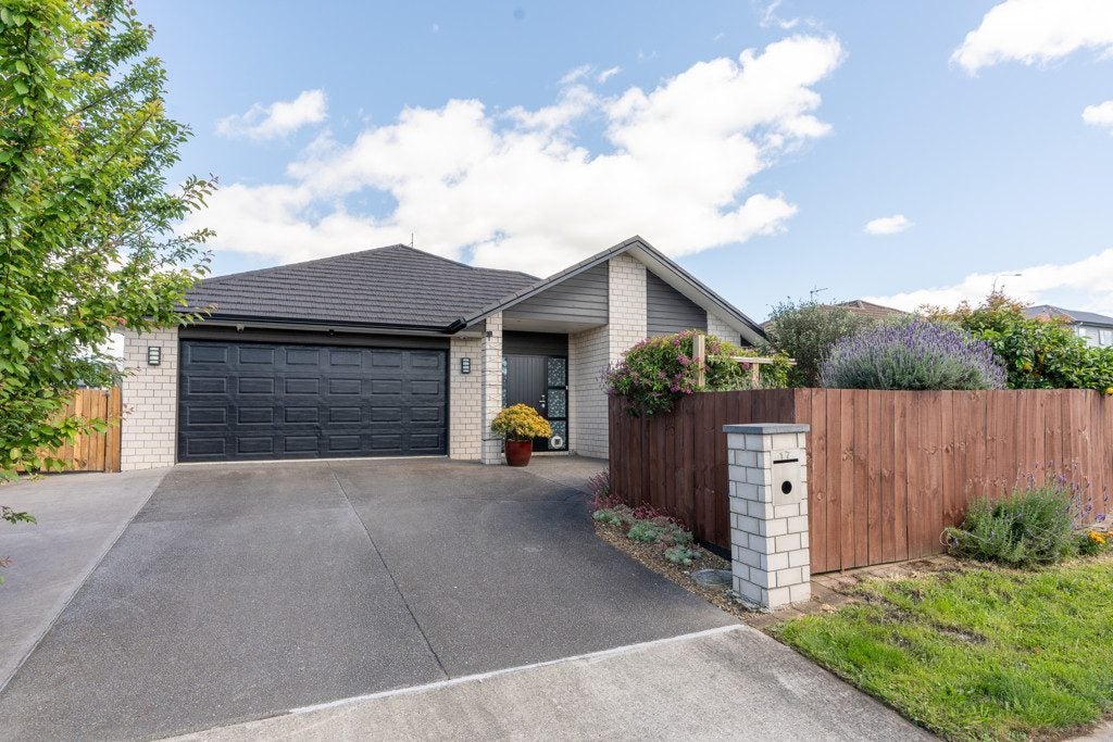 17 Teafields Court, Huntington, Hamilton - Carousel 19