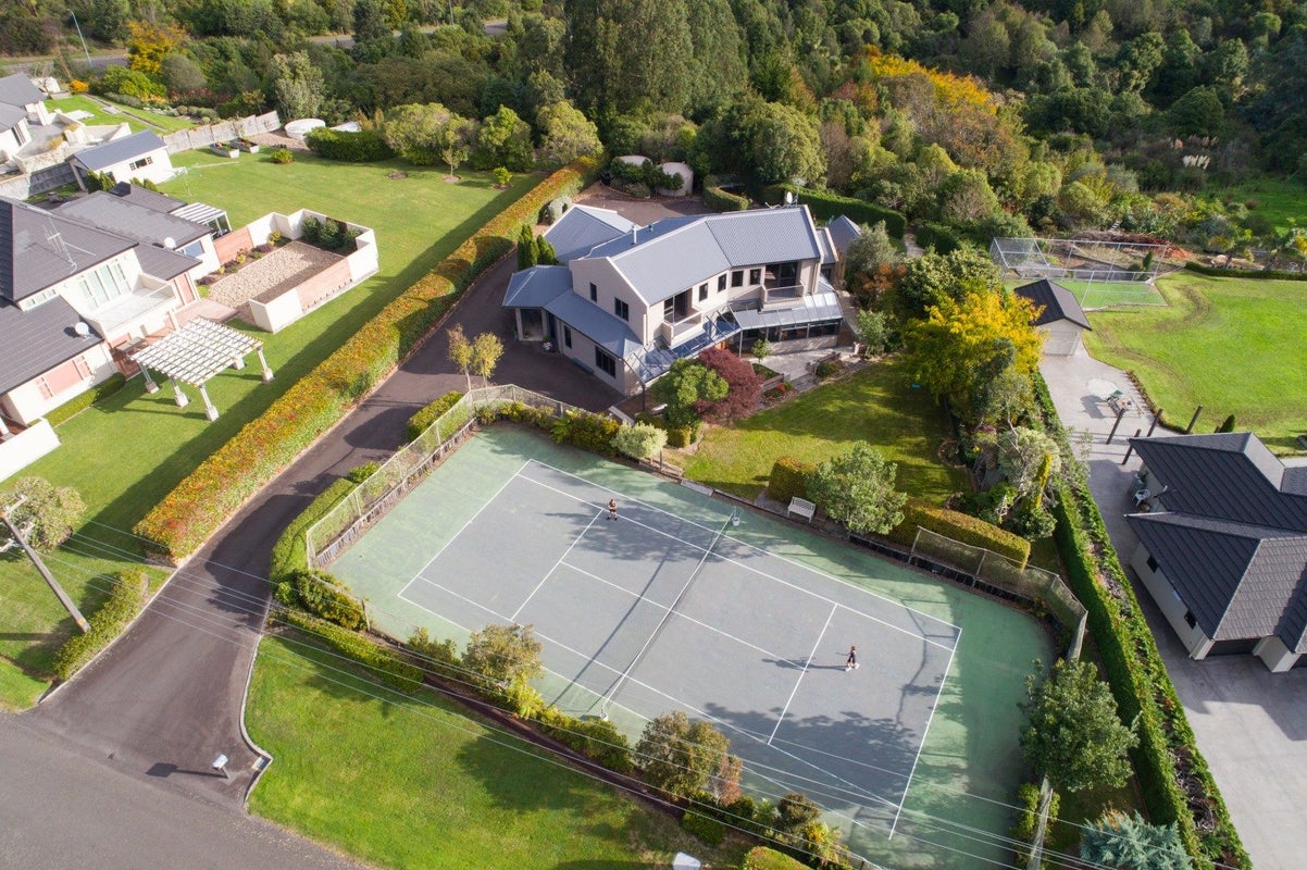 45 Waicola Drive, Fitzherbert, Palmerston North - Carousel 1