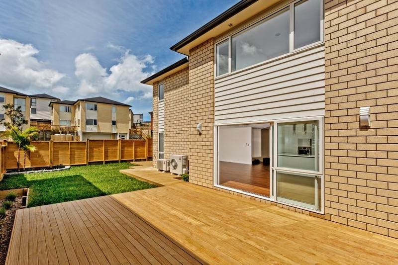 14 Sohlue Place, Oteha, Auckland - Carousel 2