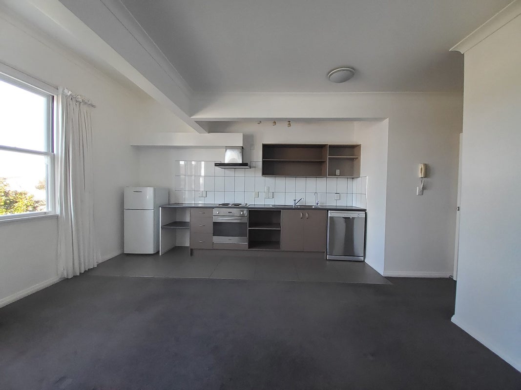 221D The Terrace, Wellington Central, Wellington - Carousel 1