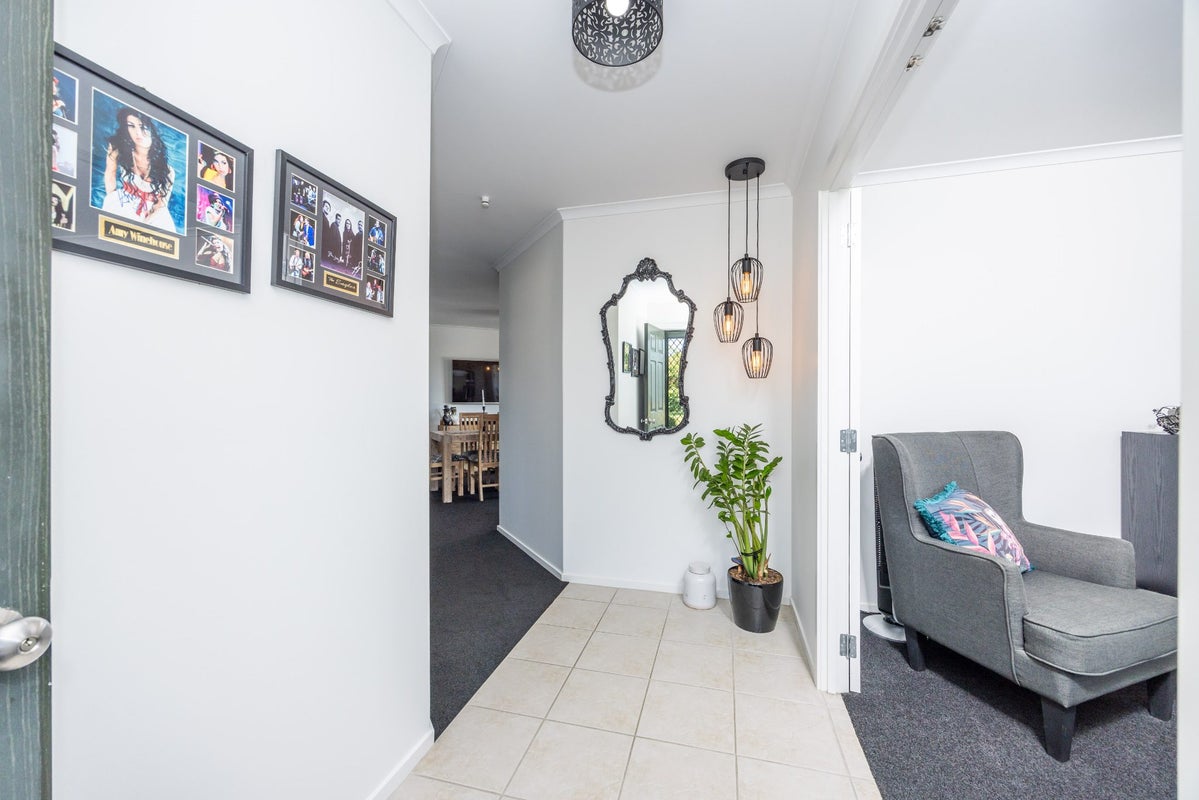 18 Jacobs Lane, Taupiri - Carousel 2