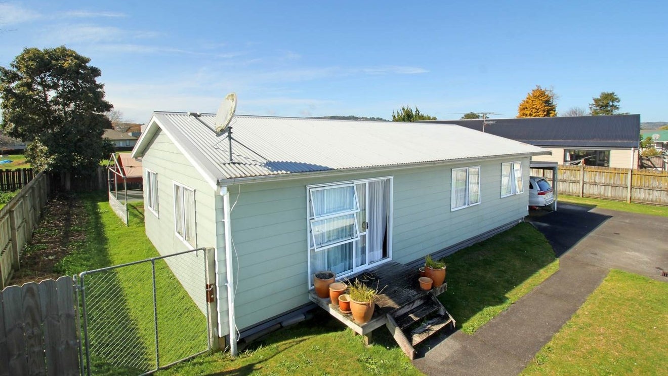 27B Cosgrave Road, Papakura, Papakura - Carousel 1